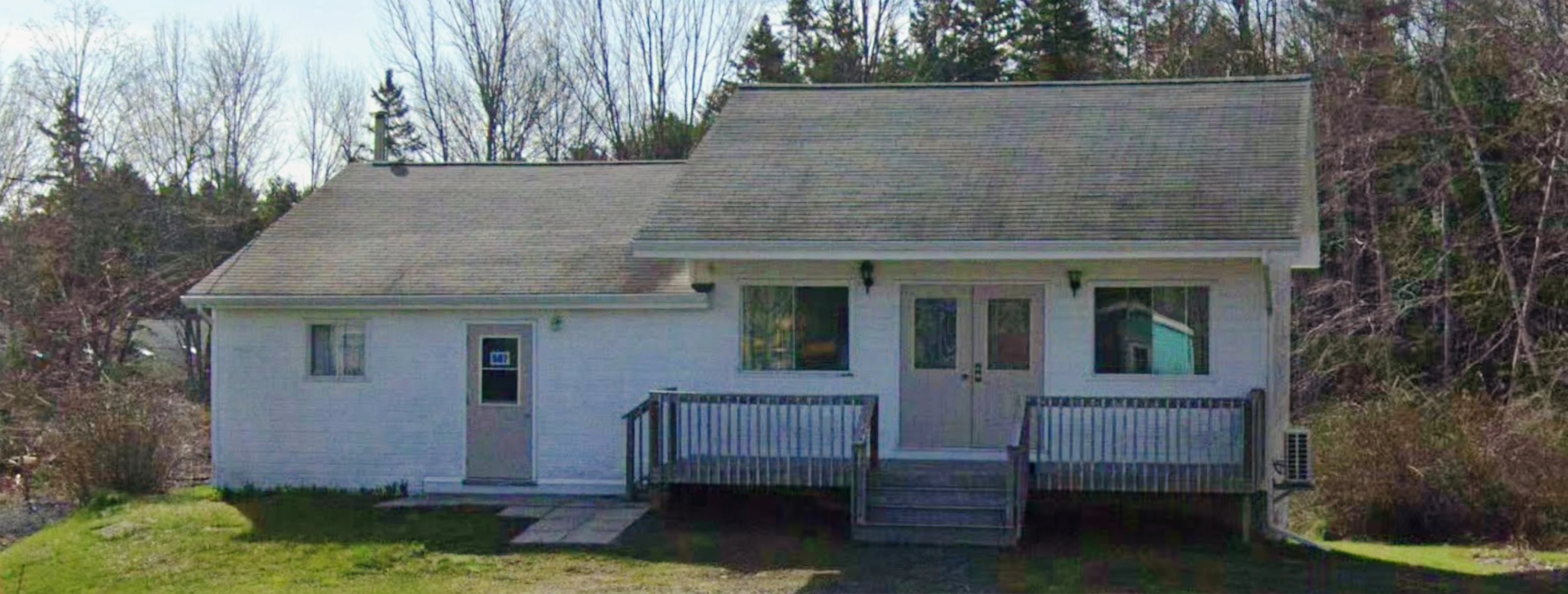 Exterior view of Blockhouse Mosque Mahone Bay building
